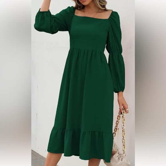 Elegant Green Women's Dress - Picture 1 of 1